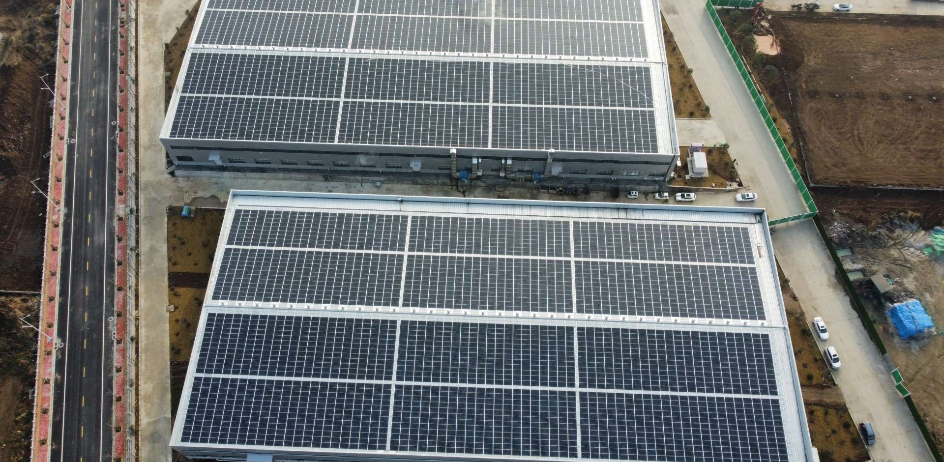 1920-2021年3月，，河南唐河县 中部食品城BIPV光伏项目，，装机量1.8MW，，年发电200万度，，满足45%用电需要.jpg